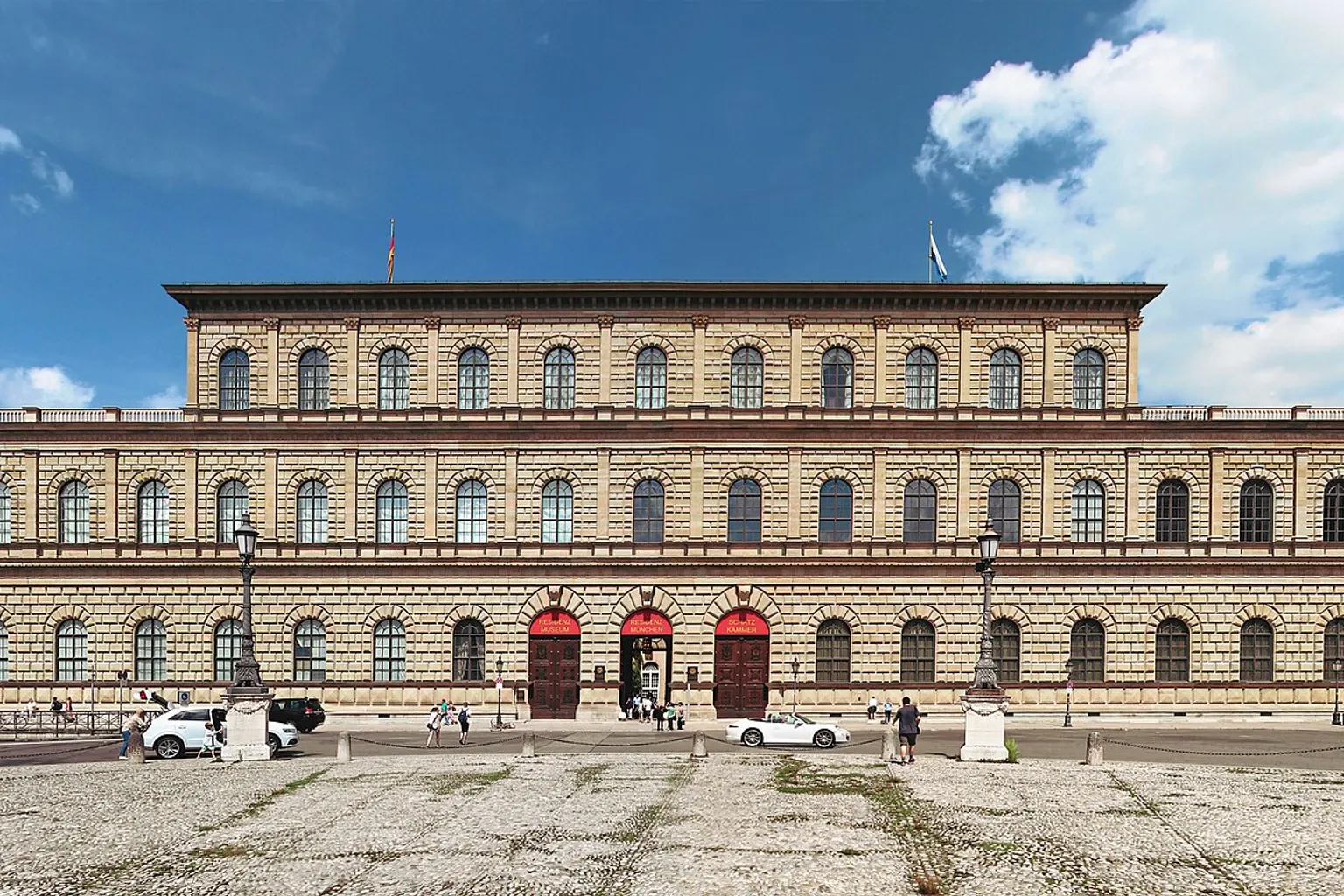 Residenz München Eintritt: Welche Ticket-Option lohnt sich?