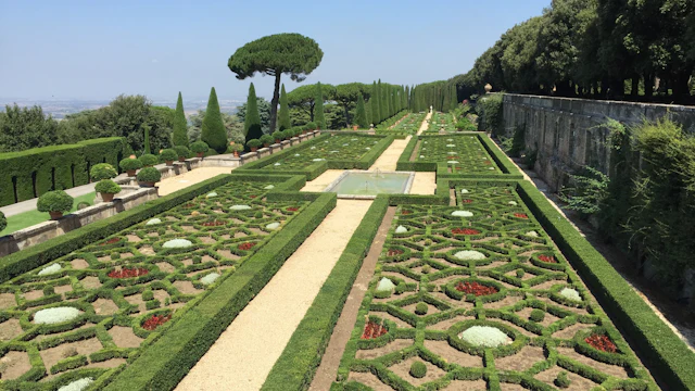 Päpstlicher Palast und Gärten von Castel Gandolfo